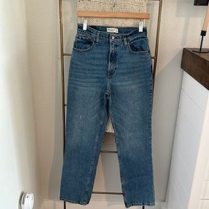 ABERCROMBIE THE 90’s Straight Ultra High Rose Jeans